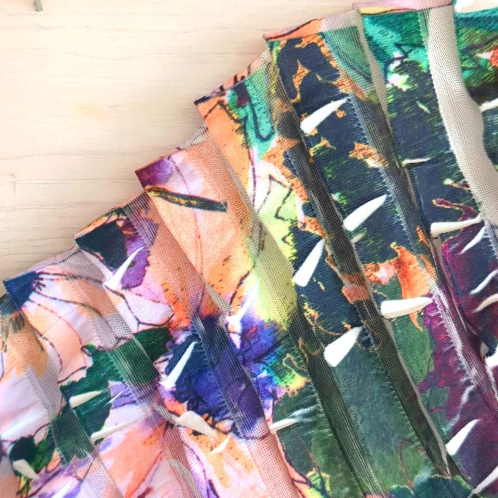 🌹Connected Retro Multicolor Ruffle Top Small - Picture 4 of 9